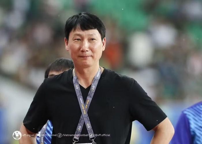 Nếu được tổ chức, trận đấu sẽ là cơ hội để HLV Kim Sang- sik thử nghiệm đội hình, nhân sự và chiến thuật trước giải đấu khu vực. Ảnh: VFF.