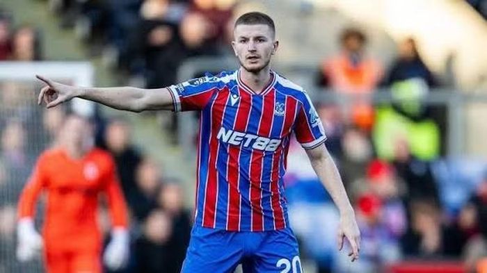 Tiền vệ người Anh nằm trong nhóm mục tiêu ưu tiên của HLV Michael Carrick, nhờ khả năng kiểm soát bóng, điều tiết nhịp độ và tổ chức lối chơi từ tuyến dưới.