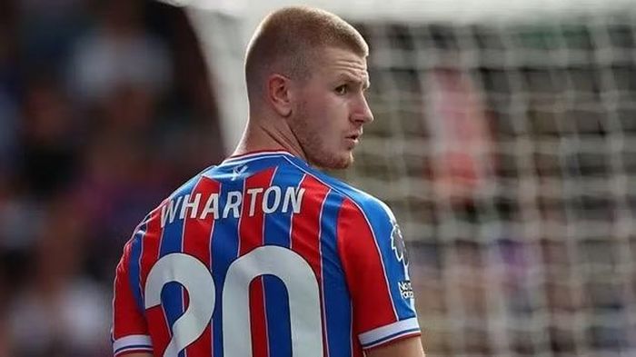 Manchester United đang dành sự quan tâm đặc biệt cho Adam Wharton của Crystal Palace.