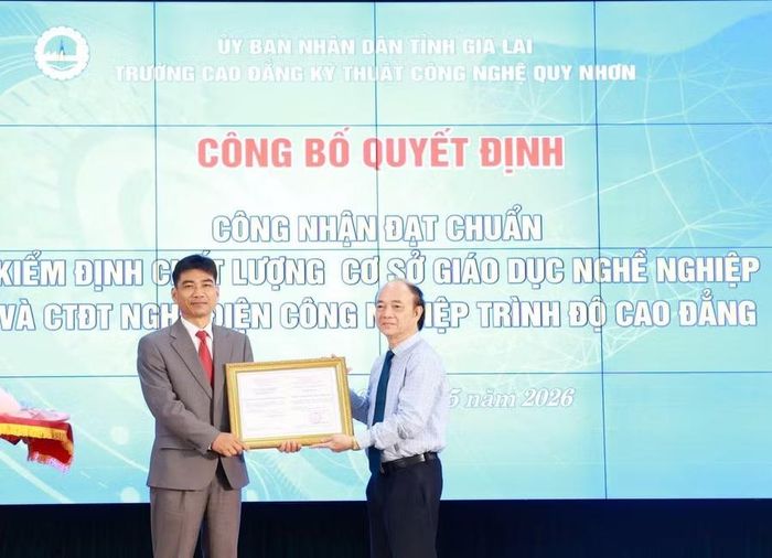 Trường Cao đẳng Kỹ thuật Công nghệ Quy Nhơn được công nhận đạt chuẩn kiểm định chất lượng cơ sở giáo dục nghề nghiệp và CTĐT nghề điện công nghiệp trình độ Cao đẳng.
