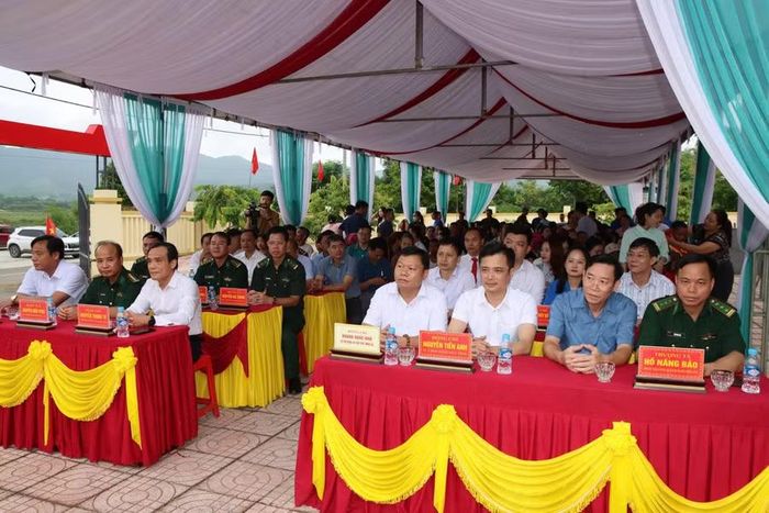 Các đại biểu tham dự chương trình.