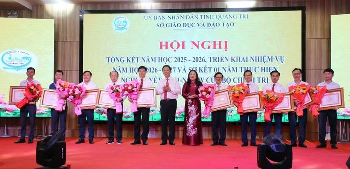 Các cá nhân được nhận Bằng khen của Thủ tướng.