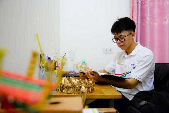 Nguyễn Hà Bình là học sinh có tinh thần tự học rất cao.