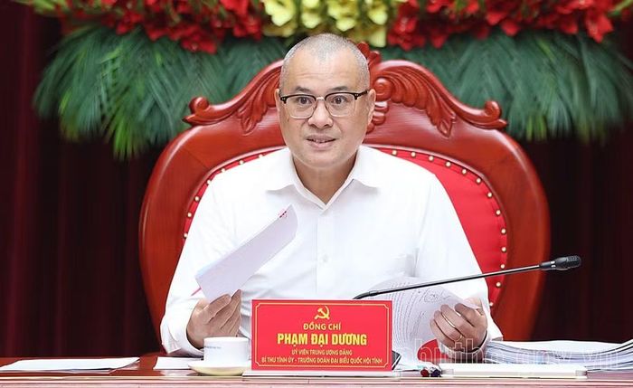 Ông Phạm Đại Dương - Bí thư Tỉnh ủy, Trưởng Đoàn ĐBQH tỉnh Phú Thọ chủ trì hội nghị Ban Thường vụ Tỉnh ủy Phú Thọ ngày 18/8/2026, trong đó có nội dung cho ý kiến về sắp xếp các cơ sở giáo dục trên địa bàn tỉnh (Ảnh: Đức Hiền - phutho.gov.vn).