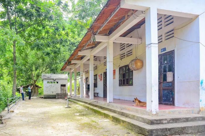 Dãy phòng học ở điểm trường Suối Tung.