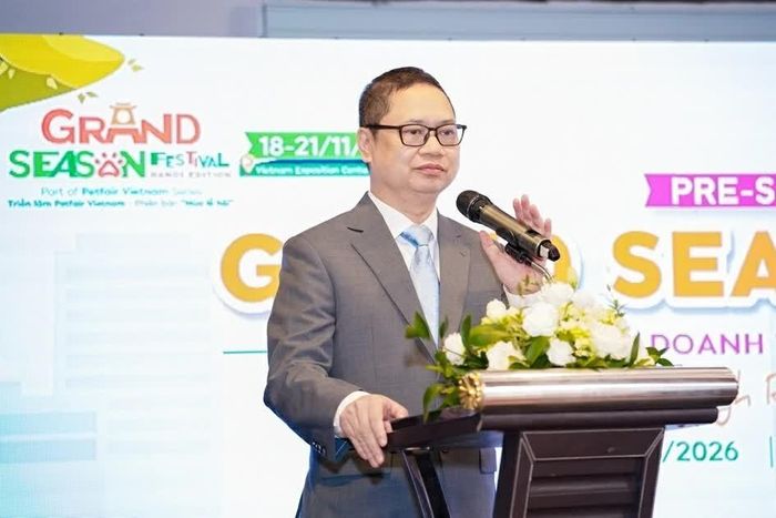 Ông Nguyễn Bá Vinh - Giám đốc Công ty TNHH TMT Dịch vụ Quảng cáo và Triển lãm Minh Vi (VEAS) thông tin trong khoảng 3 năm trở lại đây, ngành thú cưng Việt Nam ngày càng đa dạng về sản phẩm, dịch vụ và nâng cao tiêu chuẩn chất lượng, với sự tham gia của nhiều doanh nghiệp và cơ sở kinh doanh. (Ảnh: Vân Chi)