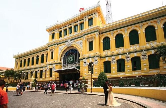 Ngày 21/8, TP HCM có lúc có mưa, trời nắng nhẹ. Ảnh: VNP