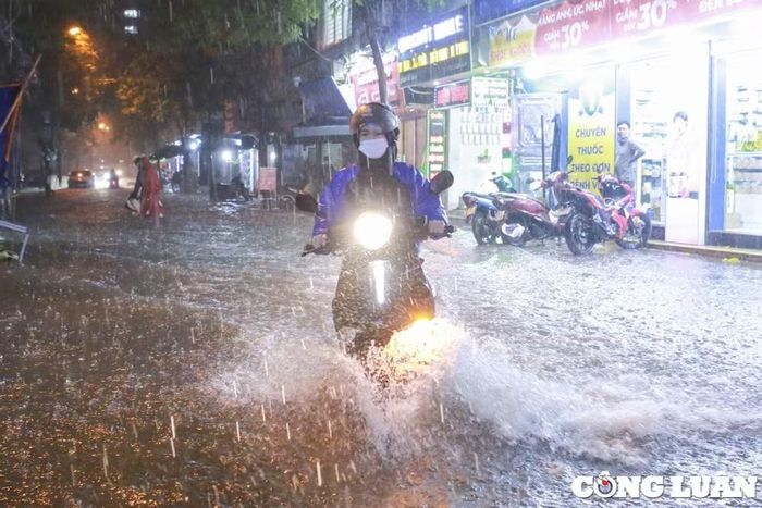 Từ sáng 21/8, Bắc Bộ mưa lớn diện rộng, kéo dài nhiều ngày. Ảnh minh hoạ