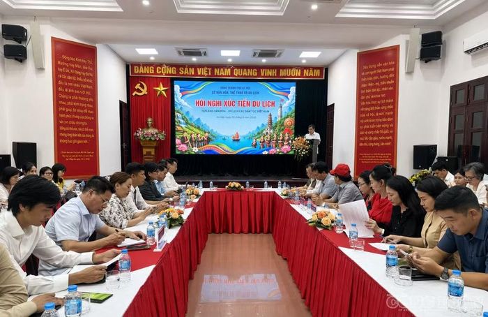 Quang cảnh Hội nghị xúc tiến du lịch tại Làng Văn hóa - Du lịch các dân tộc Việt Nam. Ảnh: Diệu Linh