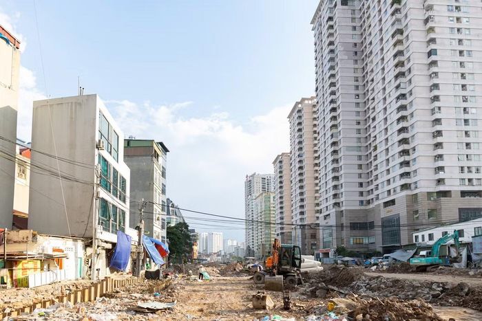 Theo Ban Quản lý dự án đầu tư - hạ tầng phường Cầu Giấy, dự án có 103 tổ chức, hộ gia đình và cá nhân thuộc diện thu hồi đất. Nhờ sự đồng thuận của toàn bộ các hộ dân liên quan, đến nay công tác giải phóng mặt bằng đã cơ bản hoàn thành.