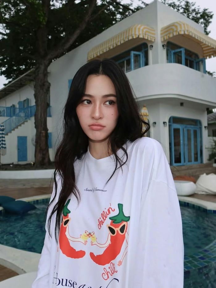 Lingling Kwong mang vẻ đẹp lai Trung Quốc và Thái Lan.