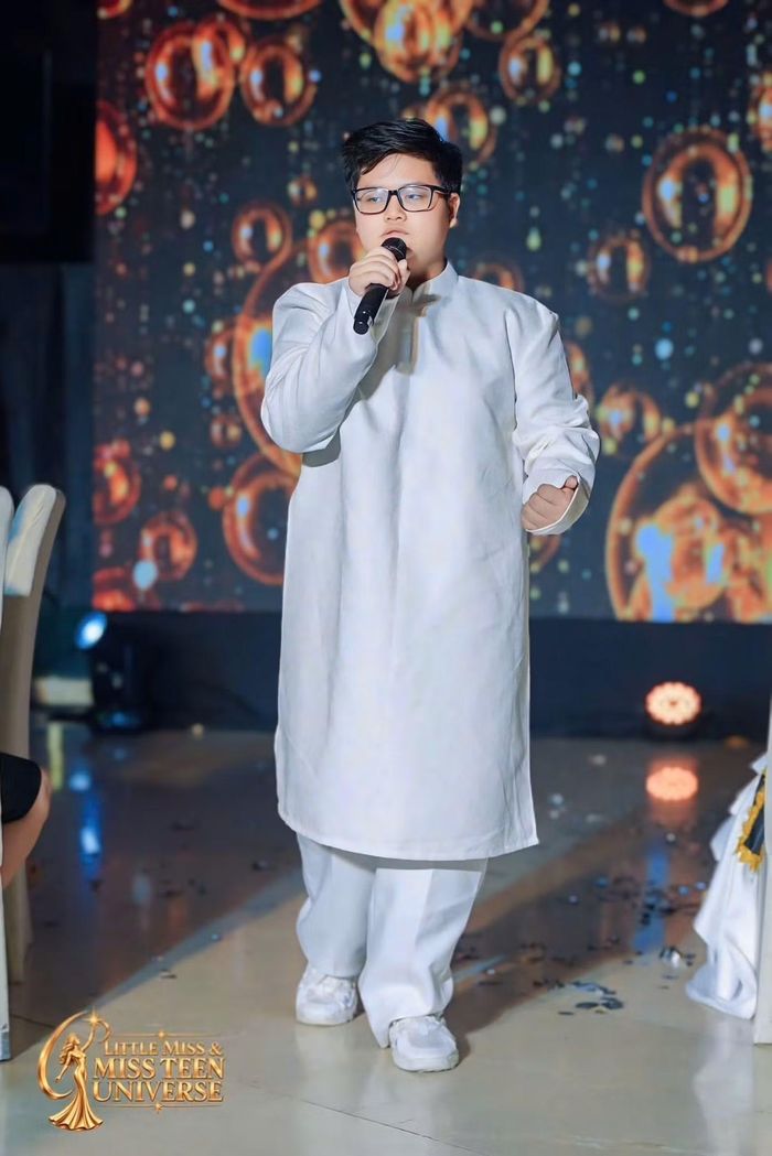Gia Bảo thể hiện Tổ quốc gọi tên mình và giành giải Best Talent.