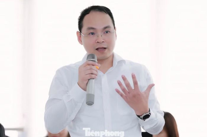 Đại diện Ngân hàng Nhà nước Việt Nam nhấn mạnh việc ứng dụng công nghệ, giảm chi phí, đa dạng sản phẩm tín dụng là những giải pháp được ngành ngân hàng thúc đẩy để hỗ trợ doanh nghiệp. Ảnh: Hoàng Tuyên.