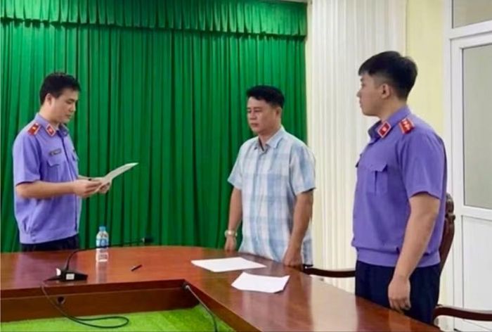Bị can Lê Quốc Việt.