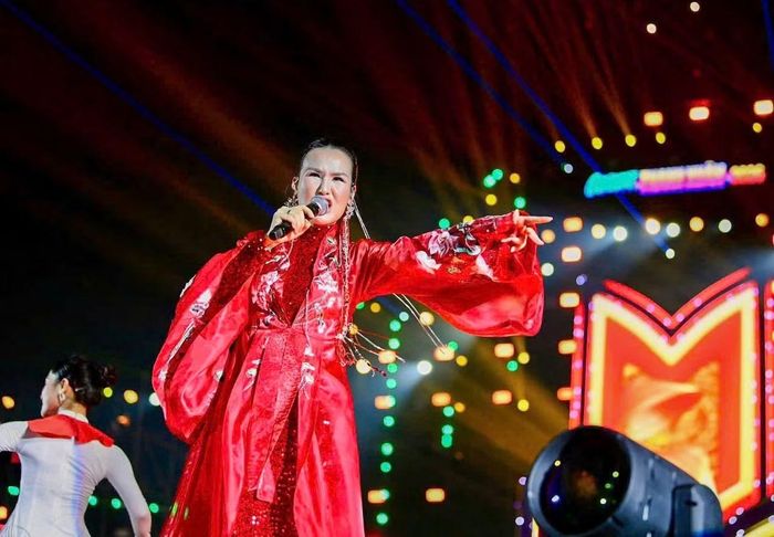 Một nền công nghiệp văn hóa cũng không thể chỉ dựa vào khả năng bán vé của những nghệ sĩ đang nổi tiếng mà rất cần thói quen của công chúng được hình thành, nuôi dưỡng. Concert Thanh Xuân do Báo Tiền Phong tổ chức tháng 6/2026 góp phần nuôi dưỡng thói quen thưởng thức nghệ thuật của công chúng trẻ.