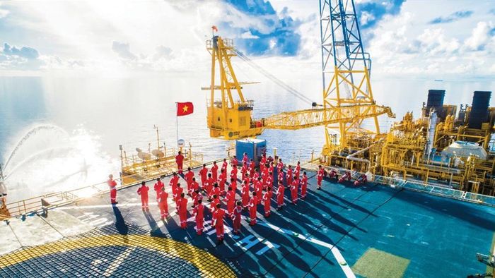 Năm nay, Tuần lễ Văn hóa PETROVIETNAM càng có ý nghĩa khi diễn ra trong dịp Tập đoàn chuẩn bị kỷ niệm 65 năm Ngày truyền thống