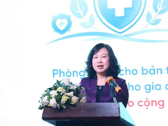 Bộ trưởng Bộ Y tế Đào Hồng Lan phát biểu chỉ đạo tại lễ ra mắt.
