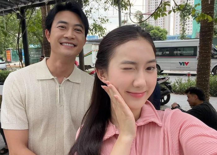Thanh Tâm và Tiến Lộc ở hậu trường phim. 