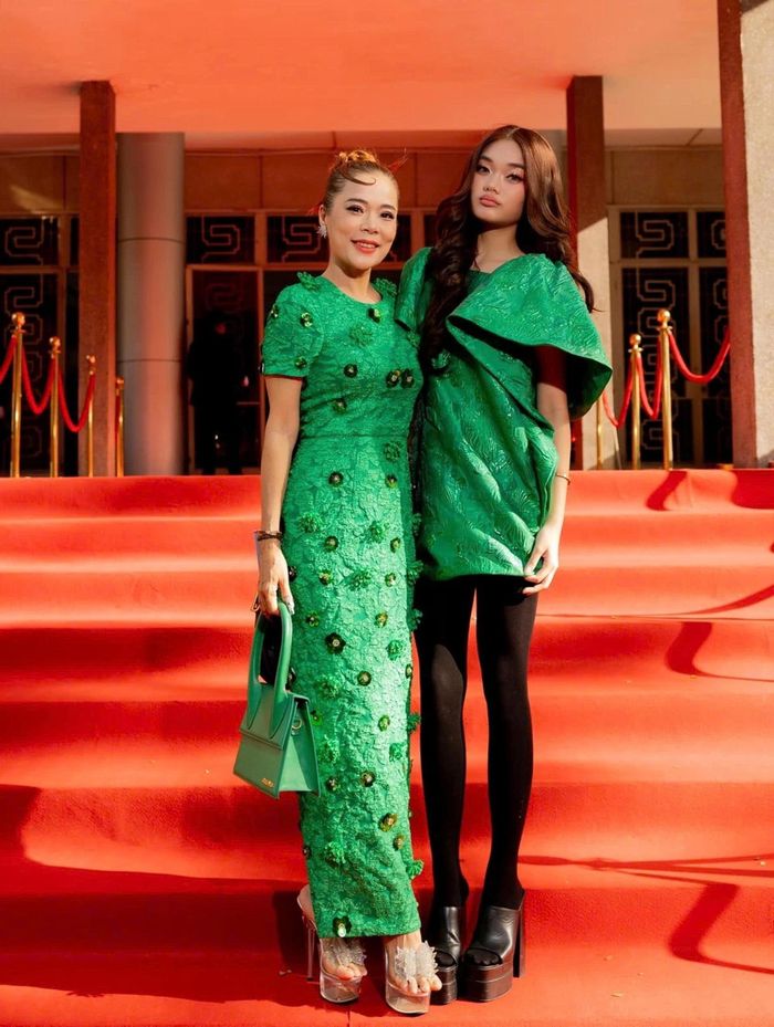 Thỉnh thoảng, Mỹ Lệ dẫn con tham gia một số sự kiện giải trí, các buổi ghi hình show truyền hình. Ảnh: FBNV