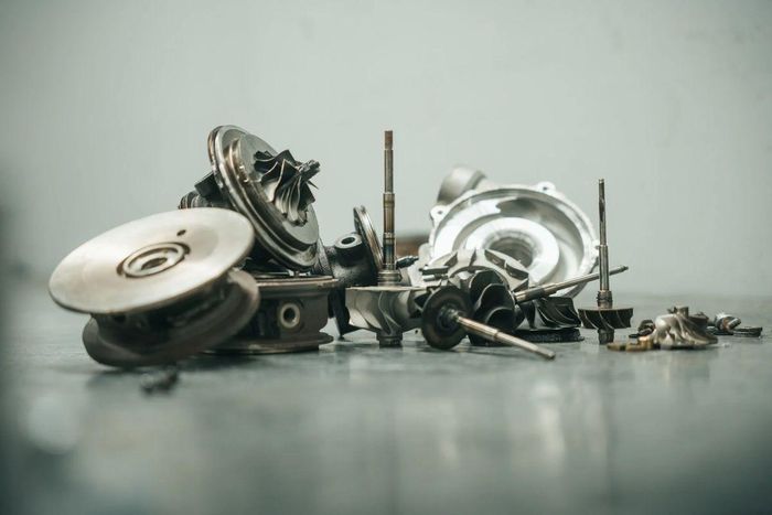 Bộ tăng áp hỏng có thể kéo theo nhiều hư hại nghiêm trọng khác cho động cơ. Ảnh Turbo Reman