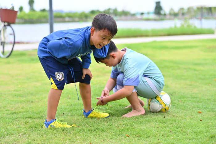  Vận động thể thao ngoài giờ học giúp nâng tầm vóc trẻ.