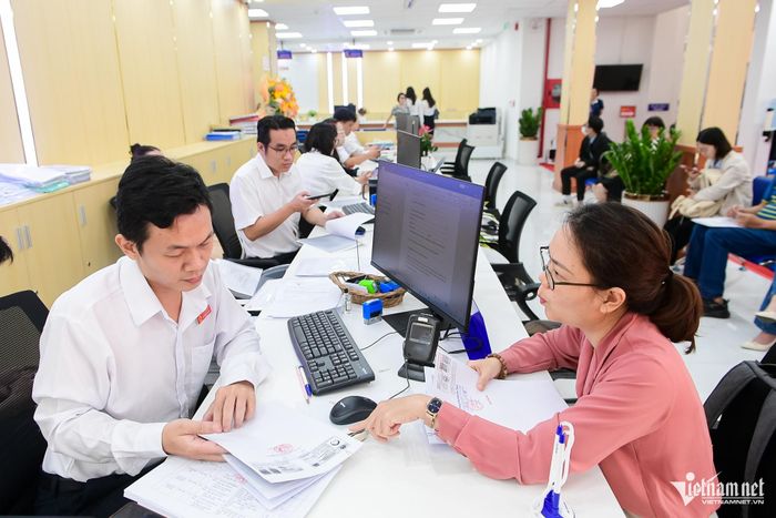 Sở Nội vụ TPHCM đánh giá, sau hơn một năm vận hành, mô hình chính quyền địa phương hai cấp cơ bản ổn định, thông suốt. Ảnh: Nguyễn Huế