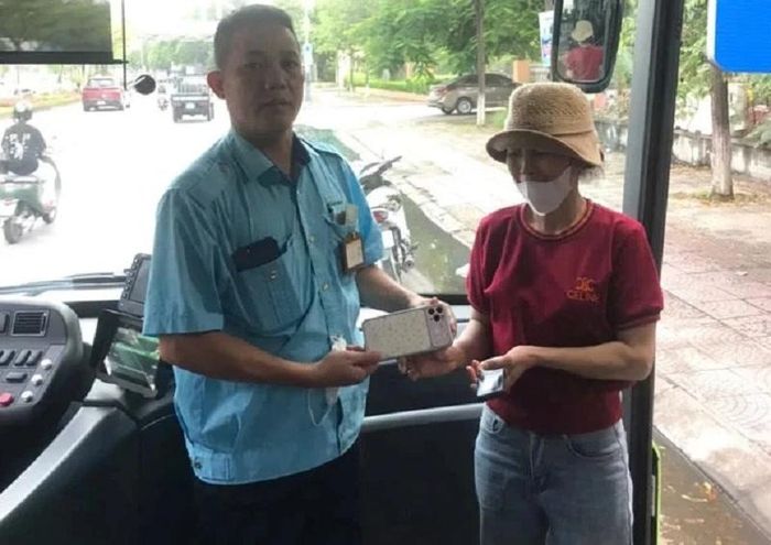 Anh Hợi gắn bó với công việc hơn 20 năm nay. Ảnh: NVCC