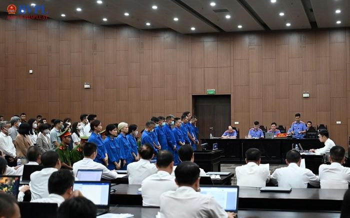  Quang cảnh phiên tòa. 