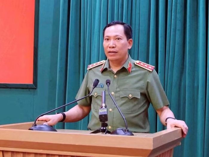 Thượng tướng Lê Văn Tuyến, Ủy viên Trung ương Đảng, Thứ trưởng Bộ Công an phát biểu tiếp thu ý kiến chỉ đạo của Phó Thủ tướng Thường trực Chính phủ (Ảnh: Báo CAND)