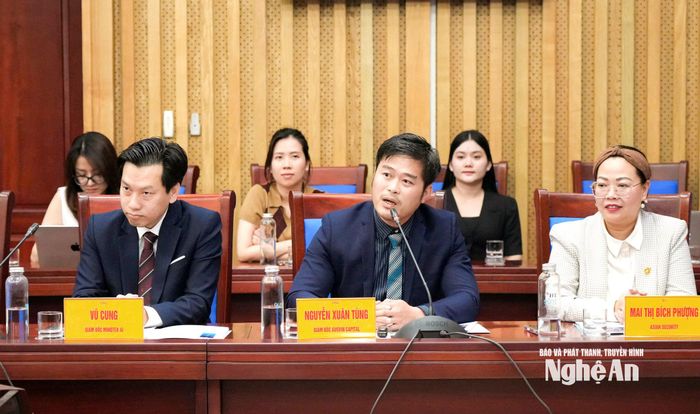 Đại diện Doanh nghiệp Việt Nam tại Úc phát biểu tại cuộc làm việc. Ảnh: TL