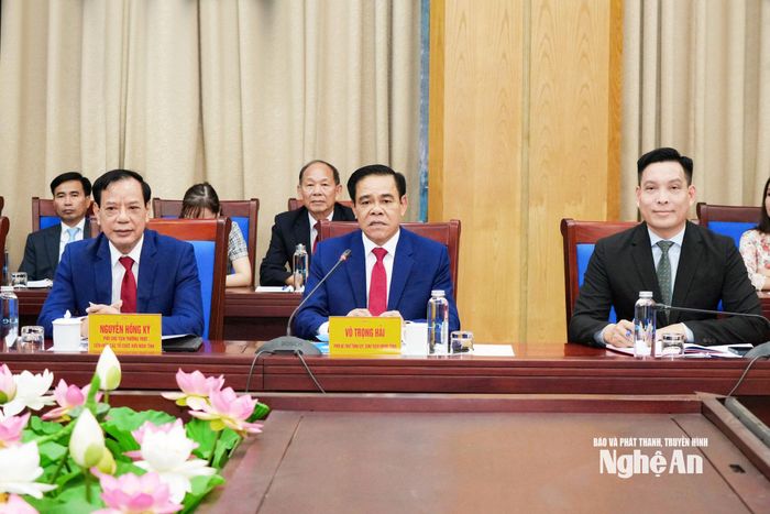 Chủ tịch UBND tỉnh Võ Trọng Hải phát biểu tại cuộc làm việc. Ảnh: TL