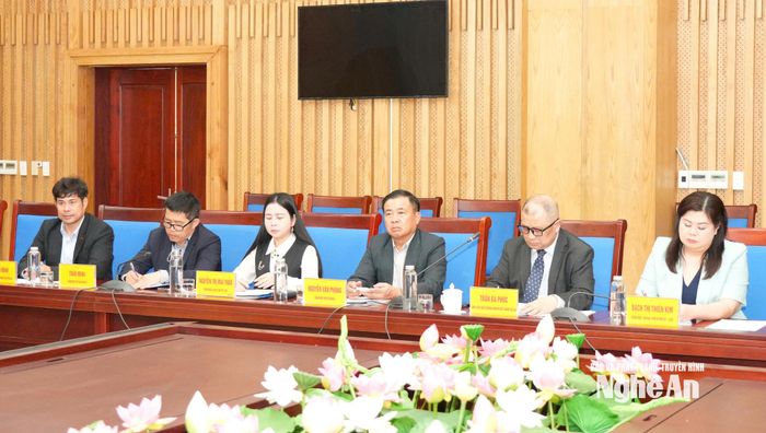 Đoàn công tác của Hội Doanh nhân Việt Nam tại Úc tham dự cuộc làm việc. Ảnh: TL