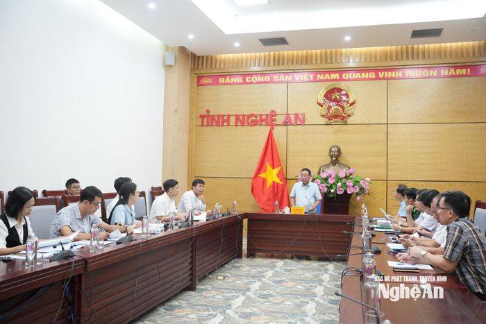 Toàn cảnh buổi họp. Ảnh: Thúy Vinh