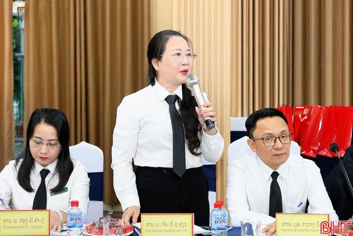 Các đại biểu TAND tỉnh Hà Tĩnh thảo luận tại buổi hội đàm.