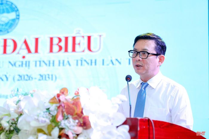 Đồng chí Đồng Huy Cương - Phó Chủ tịch Liên hiệp các tổ chức hữu nghị Việt Nam phát biểu tại đại hội.