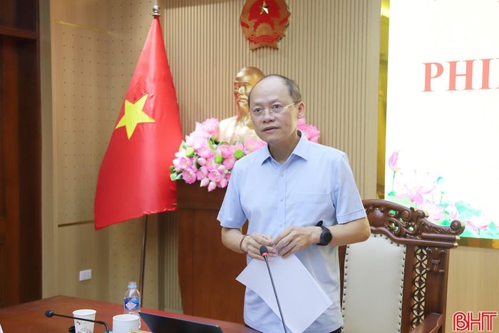 Đồng chí Nguyễn Hồng Lĩnh - Phó Bí thư Thường trực Tỉnh ủy, Chủ tịch HĐND tỉnh kết luận phiên họp.