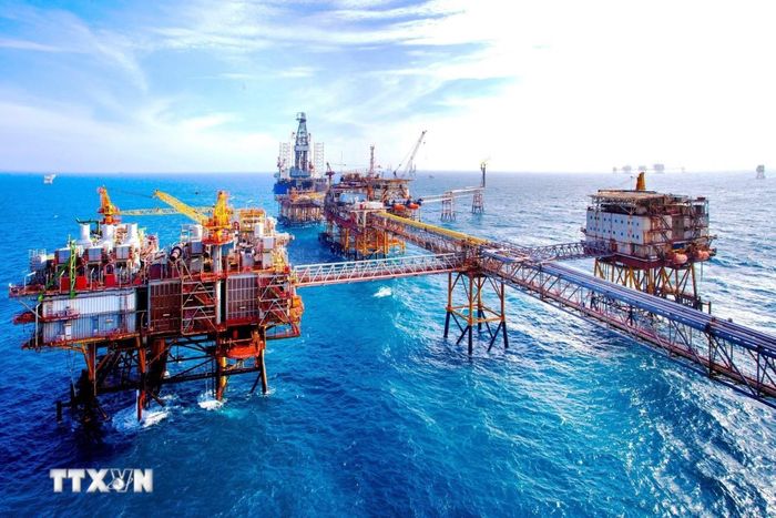Năm 2025 đánh dấu cột mốc quan trọng khi sau 11 năm liên tục suy giảm, sản lượng khai thác dầu thô trong nước tăng trưởng trở lại. (Ảnh: TTXVN phát)