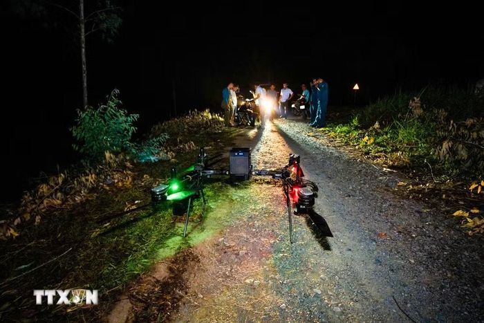 Hoạt động bay thử nghiệm UAV tại Tây Ninh góp phần đánh giá khả năng vận hành và tính ứng dụng của phương tiện không người lái trong thực tế. (Ảnh: Giang Phương/TTXVN)