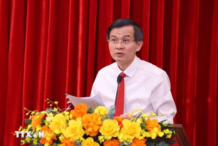 Phó Giáo sư-Tiến sỹ Đoàn Minh Huấn, Ủy viên Bộ Chính trị, Giám đốc Học viện Chính trị Quốc gia Hồ Chí Minh phát biểu. (Ảnh: Văn Điệp/TTXVN)