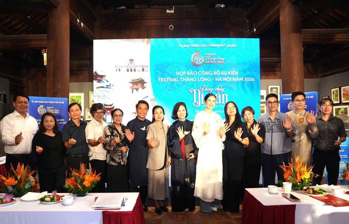 Các nghệ sỹ, nghệ nhân, nhà sáng tạo tham gia festival năm nay. (Ảnh: PV/Vietnam+)