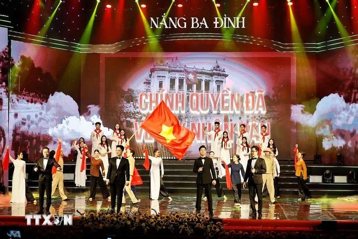 Chương trình nghệ thuật chính luận "Nắng Ba Đình." (Ảnh: Doãn Tấn/TTXVN)