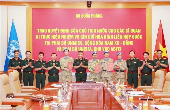 Thượng tướng Nguyễn Văn Hiền, Ủy viên Trung ương Đảng, Thứ trưởng Bộ Quốc phòng phát biểu chỉ đạo. Ảnh: Trọng Đức/TTXVN