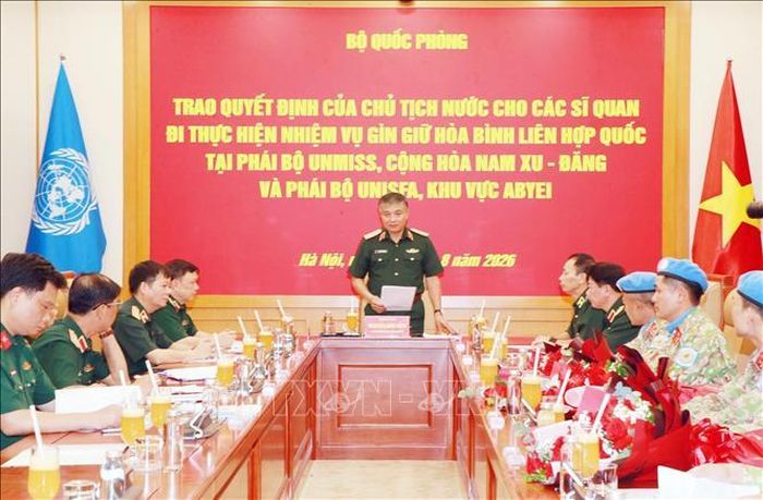 Thượng tướng Nguyễn Văn Hiền, Ủy viên Trung ương Đảng, Thứ trưởng Bộ Quốc phòng phát biểu chỉ đạo. Ảnh: Trọng Đức/TTXVN