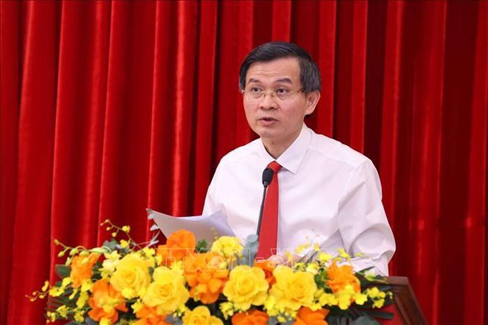 PGS.TS Đoàn Minh Huấn, Ủy viên Bộ Chính trị, Giám đốc Học viện Chính trị quốc gia Hồ Chí Minh phát biểu. Ảnh: Văn Điệp/TTXVN