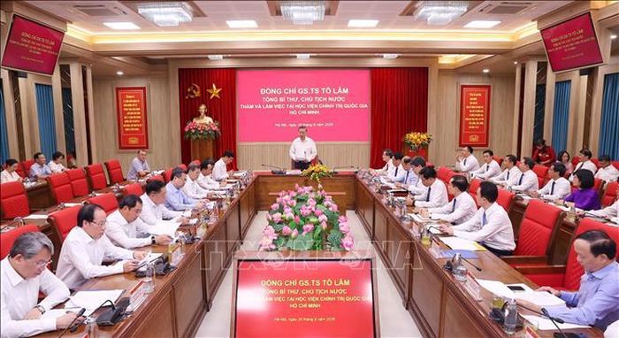Quang cảnh buổi làm việc của Tổng Bí thư, Chủ tịch nước Tô Lâm với lãnh đạo chủ chốt Học viện Chính trị Quốc gia Hồ Chí Minh. Ảnh: Văn Điệp/TTXVN