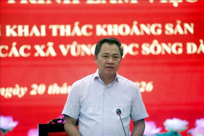 Chủ tịch UBND tỉnh Sơn La Nguyễn Đình Việt phát biểu.