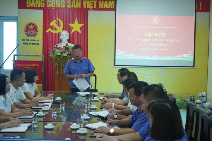 Phó Viện trưởng Viện Kiểm sát nhân dân thành phố Hà Nội Đỗ Dương Toàn rút kinh nghiệm liên ngành về phiên tòa xét xử vụ kiện công ích.