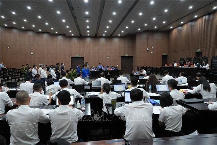 Viện Kiểm sát luận tội các bị cáo tại phiên tòa.