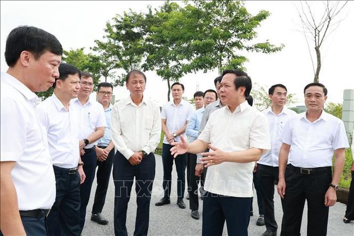 Bí thư Tỉnh ủy Hưng Yên Phạm Quang Ngọc chỉ đạo, không thể để làng Minh Khai thành nơi tái chế rác thải nhựa của cả nước.