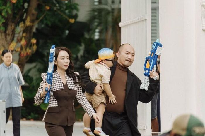 Thu Trang - Tiến Luật mang đến hình ảnh một cặp đôi duyên dáng với màn tung hứng mượt mà. Ảnh: Internet.